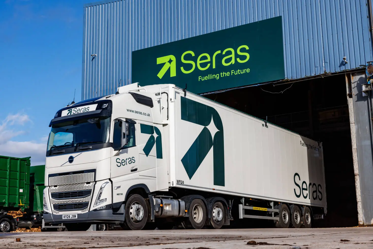 Front photo of Seras branded HGV truck